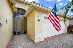 9852 Tallyrand Dr, Lake Worth, FL 33467 - Photo 4