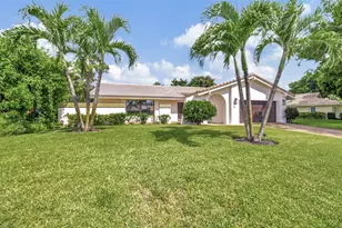 804 Foxpointe Cir, Delray Beach, FL 33445 - Photo 2