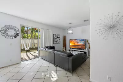 4162 Winnipeg Way, West Palm Beach, FL 33409 - Photo 12