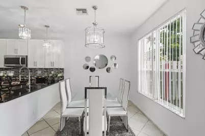 4162 Winnipeg Way, West Palm Beach, FL 33409 - Photo 8