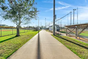 509 Breakwater Terrace, Sebastian, FL 32958 - Photo 38