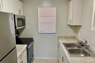 550 SW 2nd Ave, Boca Raton, FL 33432 - Photo 6