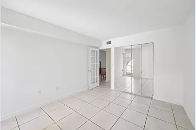 7 N Greenway Village N #111, Royal Palm Beach, FL 33411 - Photo 18