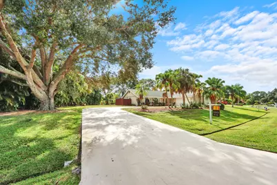 3060 SE Darien Road, Port Saint Lucie, FL 34952 - Photo 1