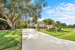 3060 SE Darien Rd, Port Saint Lucie, FL 34952 - Photo 1