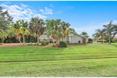 3060 SE Darien Road, Port Saint Lucie, FL 34952 - Photo 2
