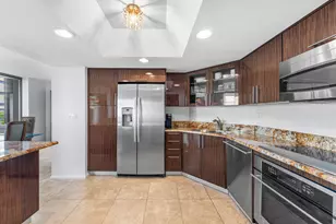 5070 N Ocean Dr, Singer Island, FL 33404 - Photo 10