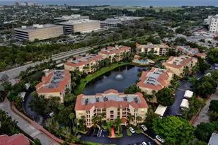 300 Uno Lago Dr, North Palm Beach, FL 33408 - Photo 32