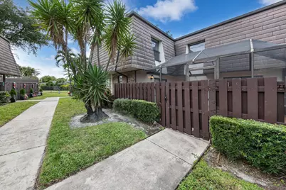 2508 NW 99th Avenue, Coral Springs, FL 33065 - Photo 2