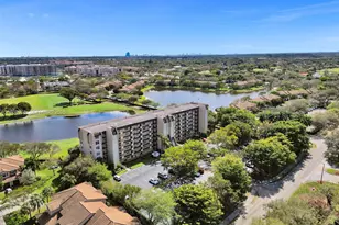 3300 W Rolling Hills Cir, Davie, FL 33328 - Photo 12