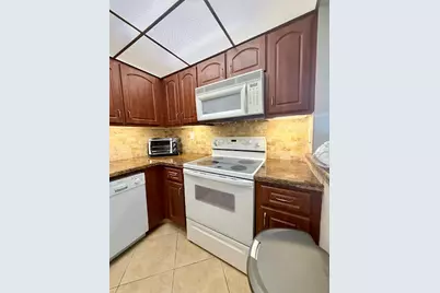 3300 W Rolling Hills Circle #708, Davie, FL 33328 - Photo 4