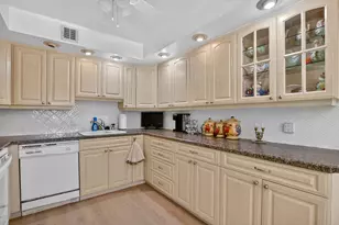 112 Richmond A, Deerfield Beach, FL 33442 - Photo 10