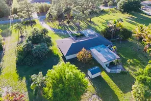 8895 N Bates Rd, Palm Beach Gardens, FL 33418 - Photo 46