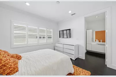 16430 NE 30th Avenue, North Miami Beach, FL 33160 - Photo 34