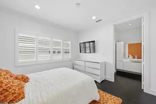 16430 NE 30th Ave, North Miami Beach, FL 33160 - Photo 34