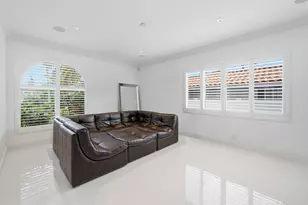 16430 NE 30th Ave, North Miami Beach, FL 33160 - Photo 48