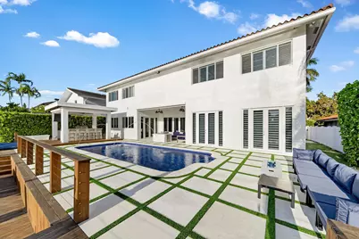 16430 NE 30th Avenue, North Miami Beach, FL 33160 - Photo 22