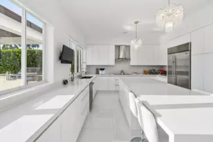 16430 NE 30th Ave, North Miami Beach, FL 33160 - Photo 18
