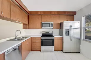 7 Amherst Ct, Royal Palm Beach, FL 33411 - Photo 14