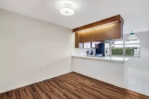 7 Amherst Ct, Royal Palm Beach, FL 33411 - Photo 18