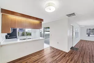 7 Amherst Ct, Royal Palm Beach, FL 33411 - Photo 10