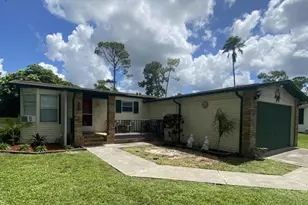 19418 Saddlebrook Ct, North Fort Myers, FL 33903 - Photo 2