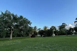 8895 N Bates Rd, Palm Beach Gardens, FL 33418 - Photo 4
