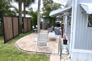 610 Frangipani Ln, Deerfield Beach, FL 33442 - Photo 4