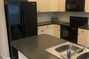 253 Lake Monterey Cir, Boynton Beach, FL 33426 - Photo 4