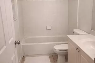 253 Lake Monterey Cir, Boynton Beach, FL 33426 - Photo 10