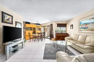 5751 Camino Del Sol, Boca Raton, FL 33433 - Photo 4