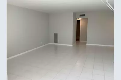 5751 Camino Del Sol #403, Boca Raton, FL 33433 - Photo 6