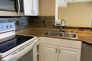 1000 Scotia Dr, Hypoluxo, FL 33462 - Photo 10