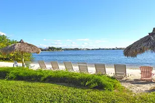 1000 Scotia Dr, Hypoluxo, FL 33462 - Photo 6