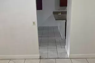 663 White Water Dr, West Palm Beach, FL 33413 - Photo 4