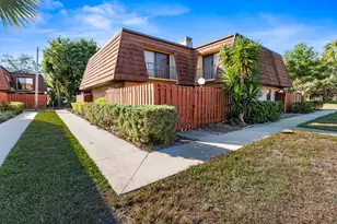 1402 Nebraska Ave, Fort Pierce, FL 34950 - Photo 1