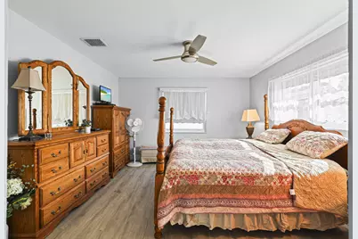 1203 S Lakes End Drive #2, Fort Pierce, FL 34982 - Photo 20