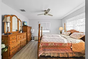 1203 S Lakes End Dr, Fort Pierce, FL 34982 - Photo 20