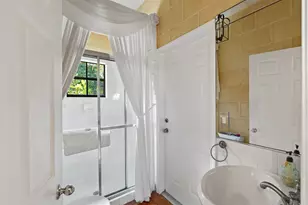 206 Queens Ln, Palm Beach, FL 33480 - Photo 22