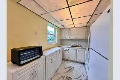 14 Bedford A, West Palm Beach, FL 33417 - Photo 4