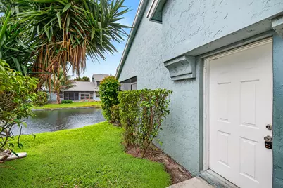 3795 Island Club Circle E #10, Lake Worth, FL 33462 - Photo 4