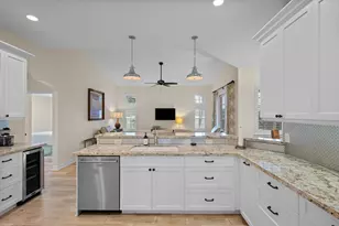 15416 Sunnyland Ln, Wellington, FL 33414 - Photo 14