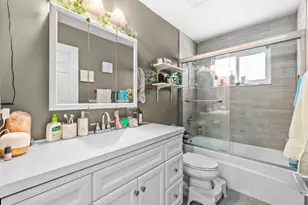 18 Winchmore Ln, Boynton Beach, FL 33426 - Photo 16