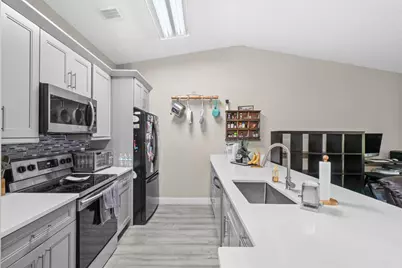 18 Winchmore Lane, Boynton Beach, FL 33426 - Photo 12