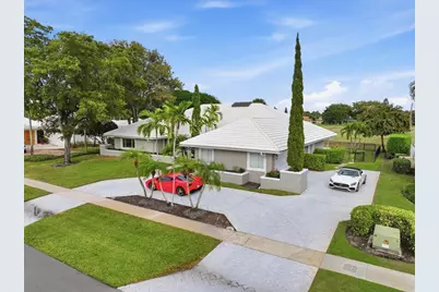2106 Sunderland Avenue, Wellington, FL 33414 - Photo 2