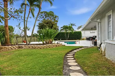 2106 Sunderland Avenue, Wellington, FL 33414 - Photo 40