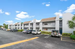 2820 SW 22nd Ave, Delray Beach, FL 33445 - Photo 2