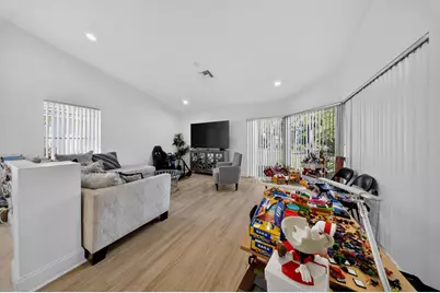 113 Egret Circle, Greenacres, FL 33413 - Photo 16