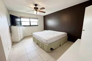 2601 NE 3rd Ct, Boynton Beach, FL 33435 - Photo 10