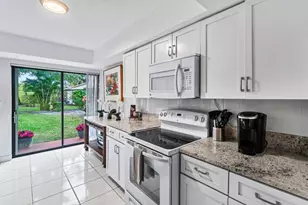 5944 Forest Grove Dr, Boynton Beach, FL 33437 - Photo 10